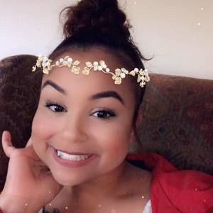 Meet your Posher, Yasmin